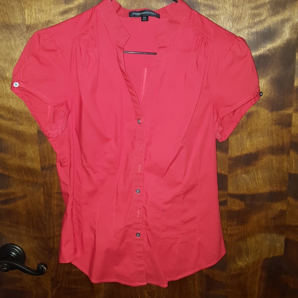 Button down short sleeve shirt